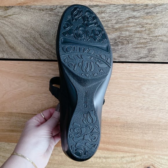 Aetrex NEW! Leather Mary Jane Shoes Black flats size 9.5W - Picture 15 of 16
